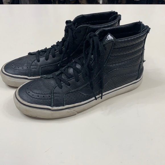 Vans high top old skool skateboard shoes. - Picture 1 of 7